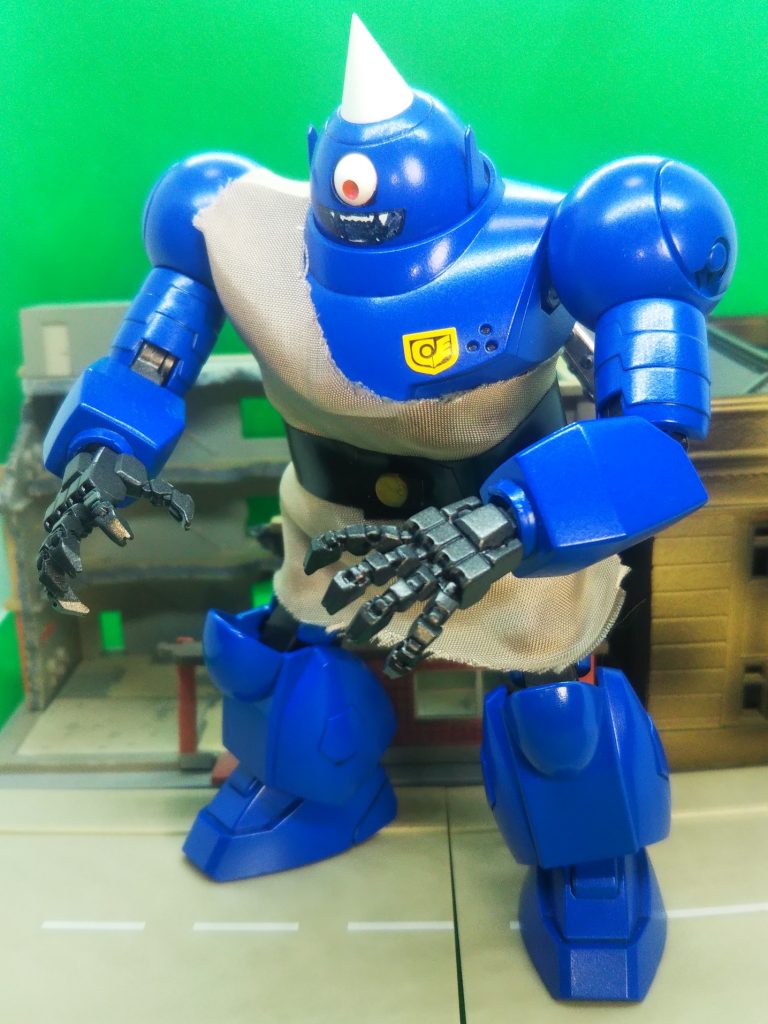 手首はコトブキヤのワイルドハンドに交換して大型化してます。ワイルドだろぅ!?