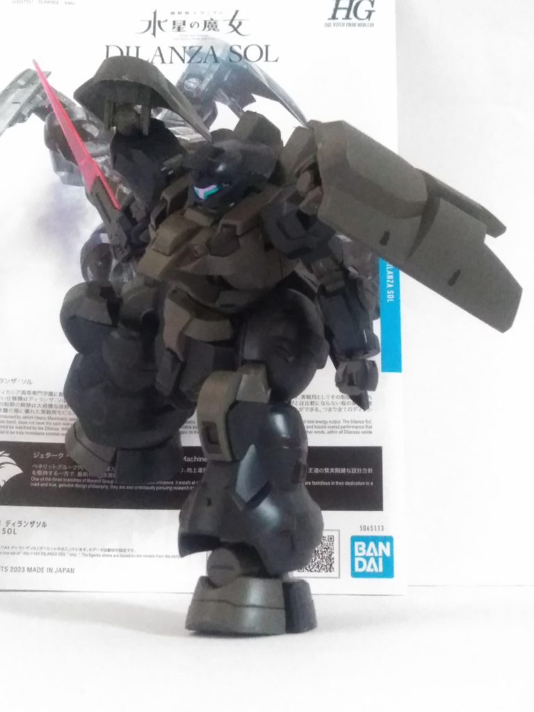 動ける『お〇ブ』のこの子は片足立ちが可能なのです😤