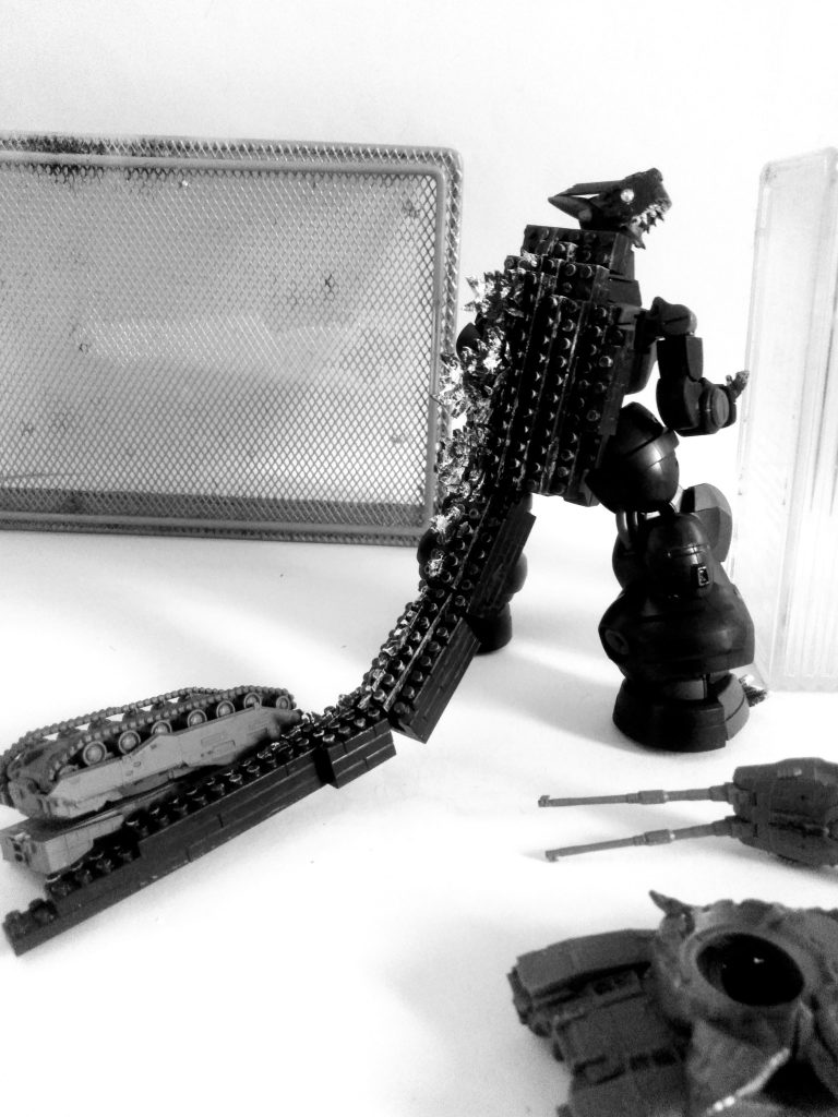 【凱旋】 🎶BGM『荒野をイメージする曲』   🎵SE『響き渡り去っていく足音』炎の海を背に 「「『🎻~~~~!!』」」         黒き死神は勝鬨を挙げて去っていく・・・😢