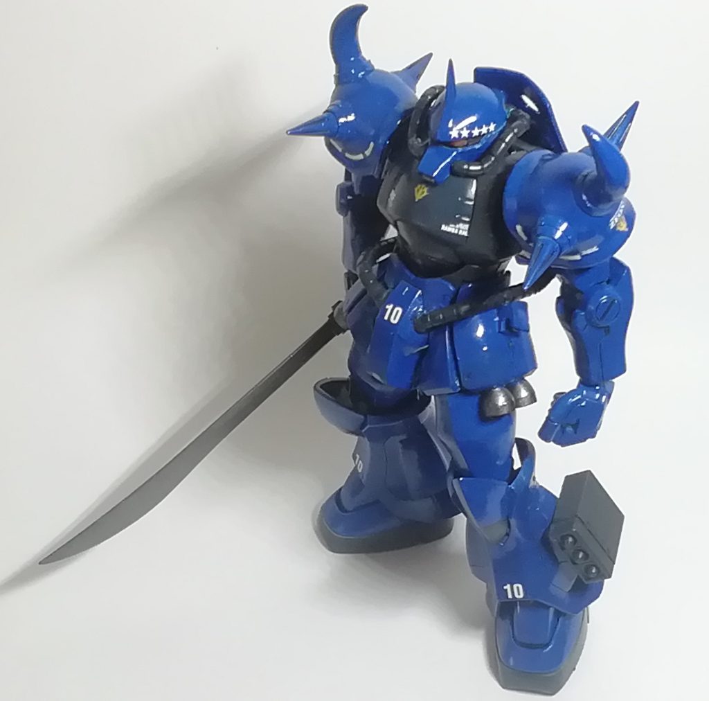 　本体はコバルトブルーで塗装しました。