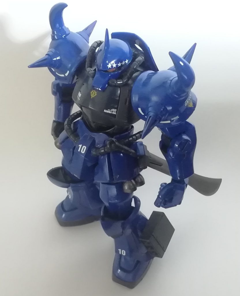 　ヒートサーベルは腰に装着することができます。