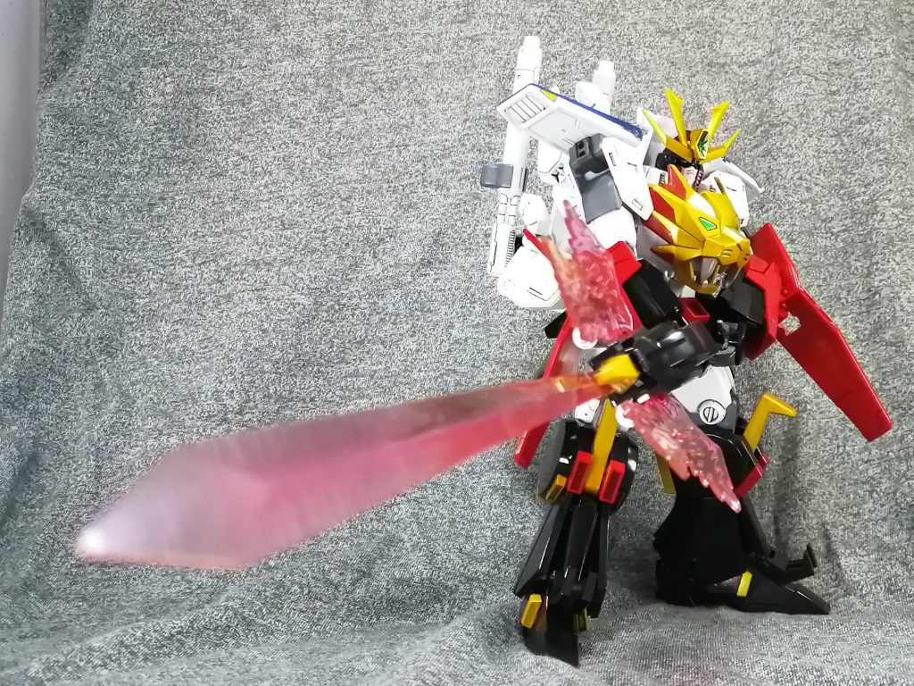 やりつくされたネタですが、勇者王カラーです。胸にライオンの顔のあるロボットで思い出せたのが、ダルタニアス、エクスカイザー、グレート・ダガーン？とこれくらいでした。 