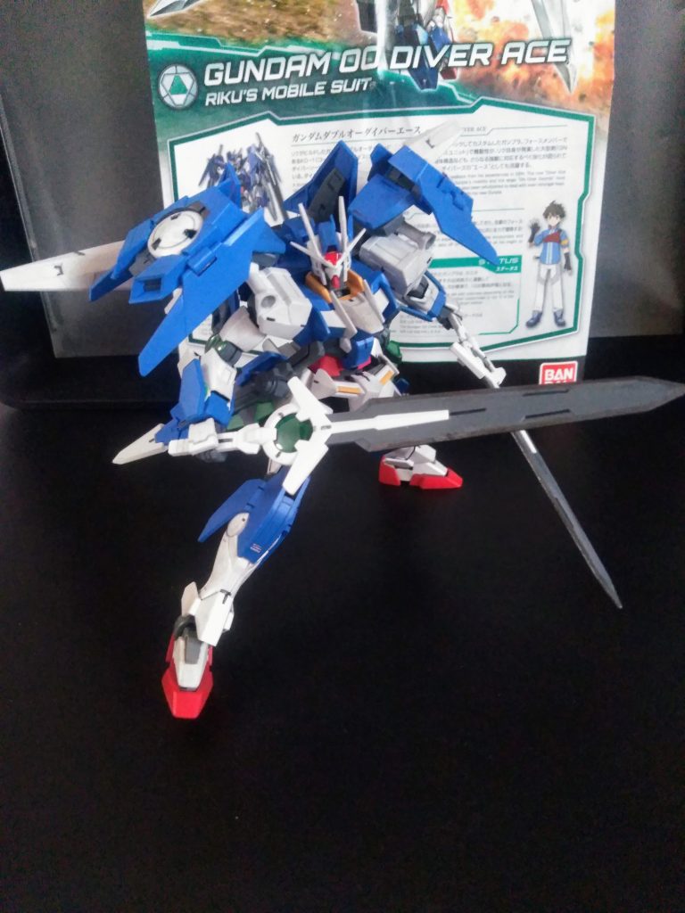 『 GN ダイバー ソード』抜刀❗　                     うん、様になります😁武器サイズは此れぐらいが扱い易いですね😆