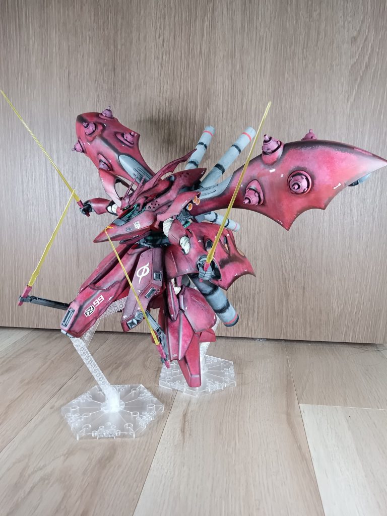 隠し腕で四刀流。