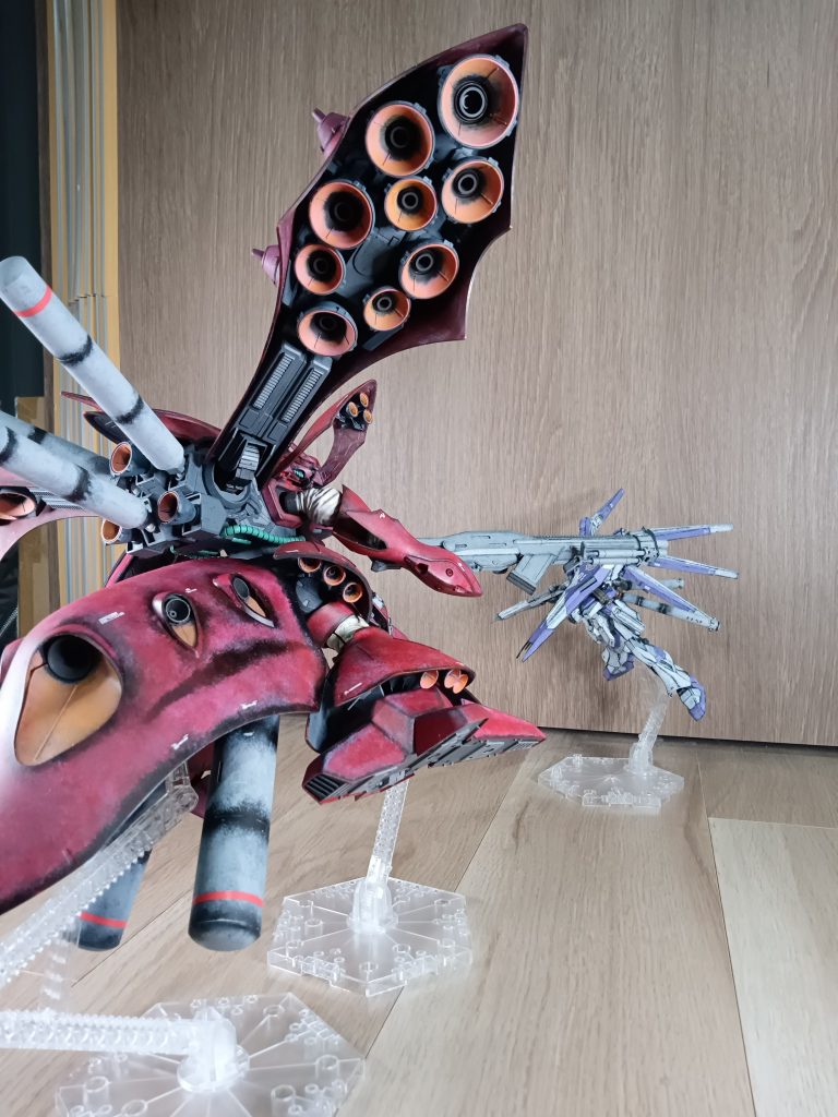 Hi-νガンダム vs ナイチンゲール–5枚目/制作者：@okki