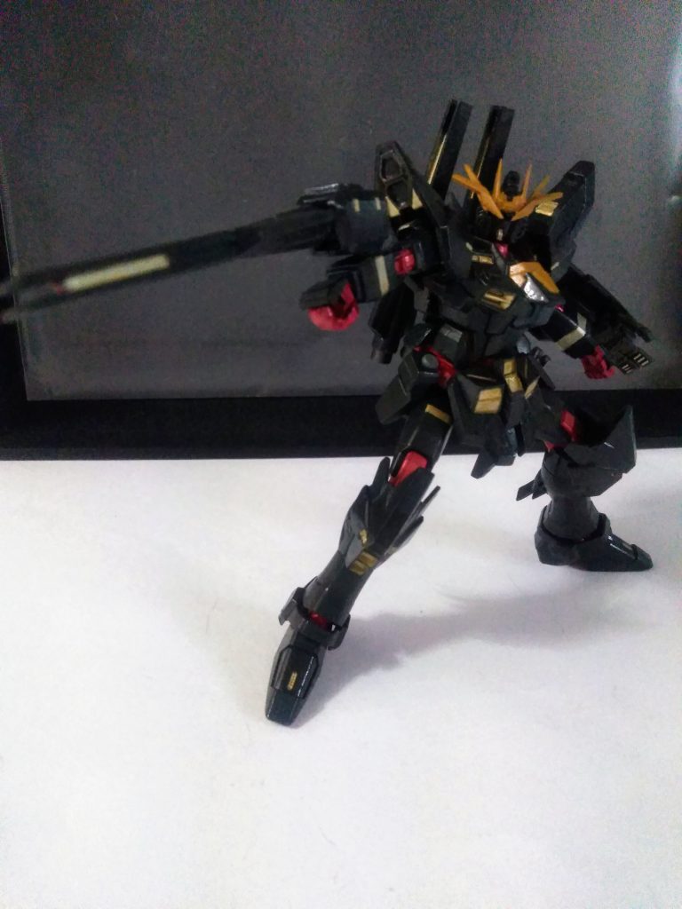 素体キットは『アメイジング ストライク フリーダム ガンダム(名前合ってるかな❓)』　ハイ。早速名前長すぎ案件発動ですね。全くフリーダム過ぎだ😠(このクダリは前もやったな🤔) と、思ったらこの子の方が長かった😋『アームド・アーマー BS』的なウニョウニョ曲がる不思議ビームが撃てます😂