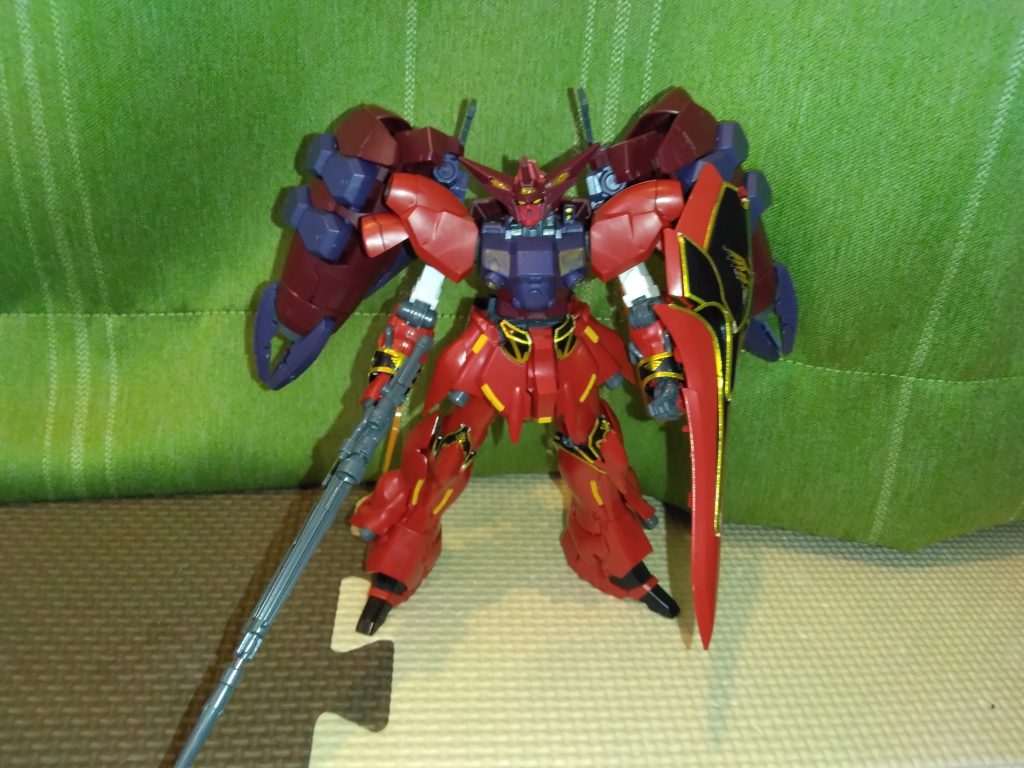 武装装備!シナンジュをベースとしGP02やサザビーνガンダムを極秘に設計図を入手した子会社のニュー。