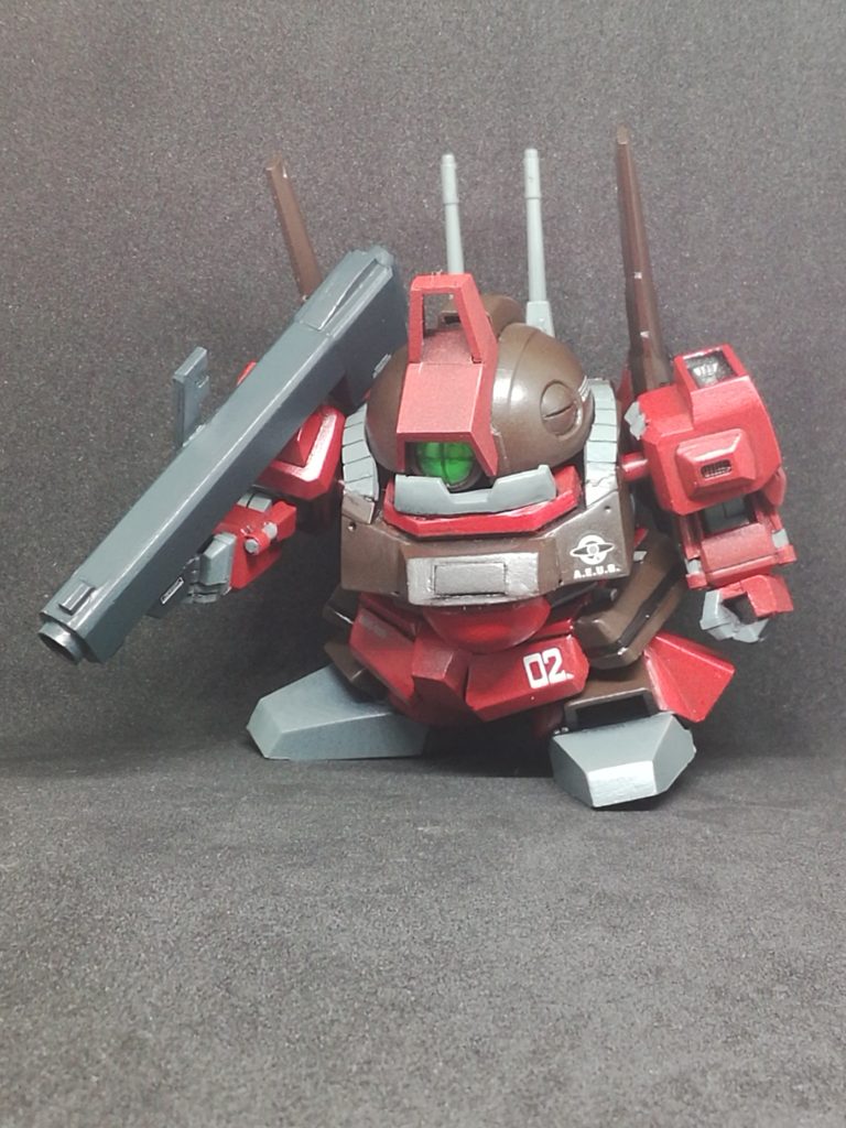 両ひじと腰にクロスシルエットのSDフレームを内蔵させる事で、元キットのSDサイサリス(BB戦士202番)のバランスは維持したまま可動を増やせるよう加工しております♪