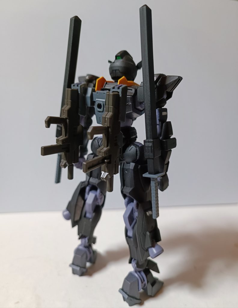 背中にガンヴォルヴァの銃をマウントできるようにしました