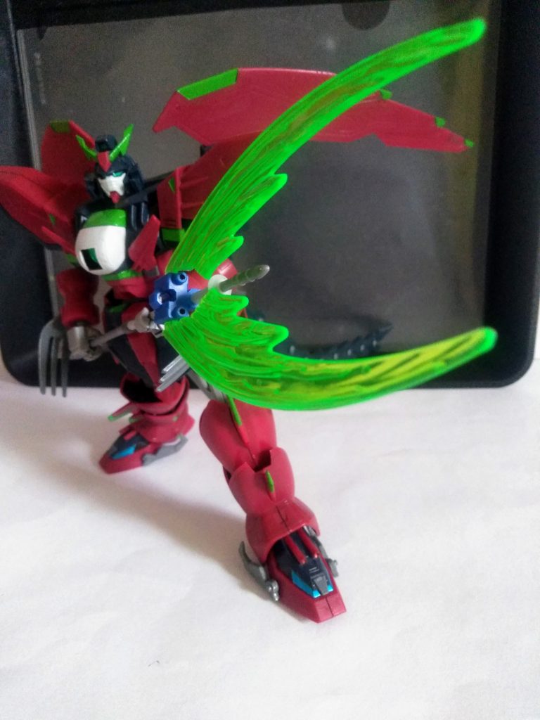 そんな彼女ですが『〇女子』です😅 (大事なので２回)   『 ガンダムW』が大好きで、お気にのカップリングは『トレーズ様 × ミリアルド様』とか🤔(自分には何のことやら？) お風呂は薔薇🌹の花…は高いので薔薇の香りの入浴剤を入れるのが日課みたいです😤『テイル スピアから ビーム刃発振！』