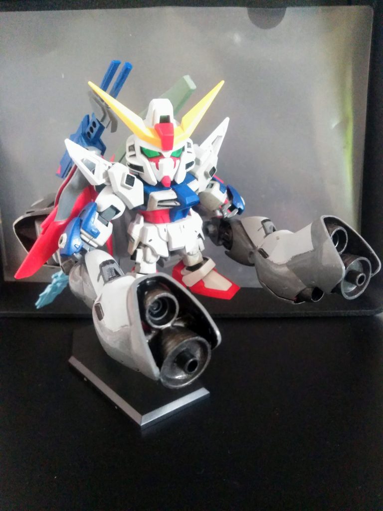 いまや、完全に彼女面をしている『アブネちゃん』でした🤣  戦闘力アップの為に『ミーティア E 』を自作した『アブネちゃん』😲                                       『E 』は『エコノミーのE』『大口径ビーム砲 × 2 ・拡散ビーム砲 × 2 』