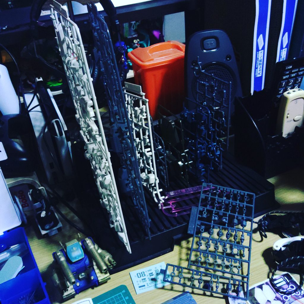 最近は大型MSが多かったので最初このランナーパーツの量に焦りましたわ。