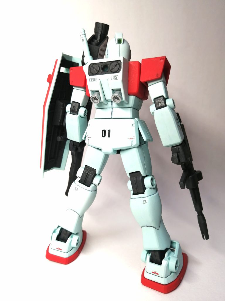 塗装使用カラーは、白色パーツ→MSホワイト、赤色パーツ→MSレッド、黄色パーツ→MSイエロー、グレーパーツ→MSグレー連邦系、バーニア等→シャインシルバー、頭部カメラ・バイザー→蛍光グリーン、ビームサーベル→蛍光ピンクです。