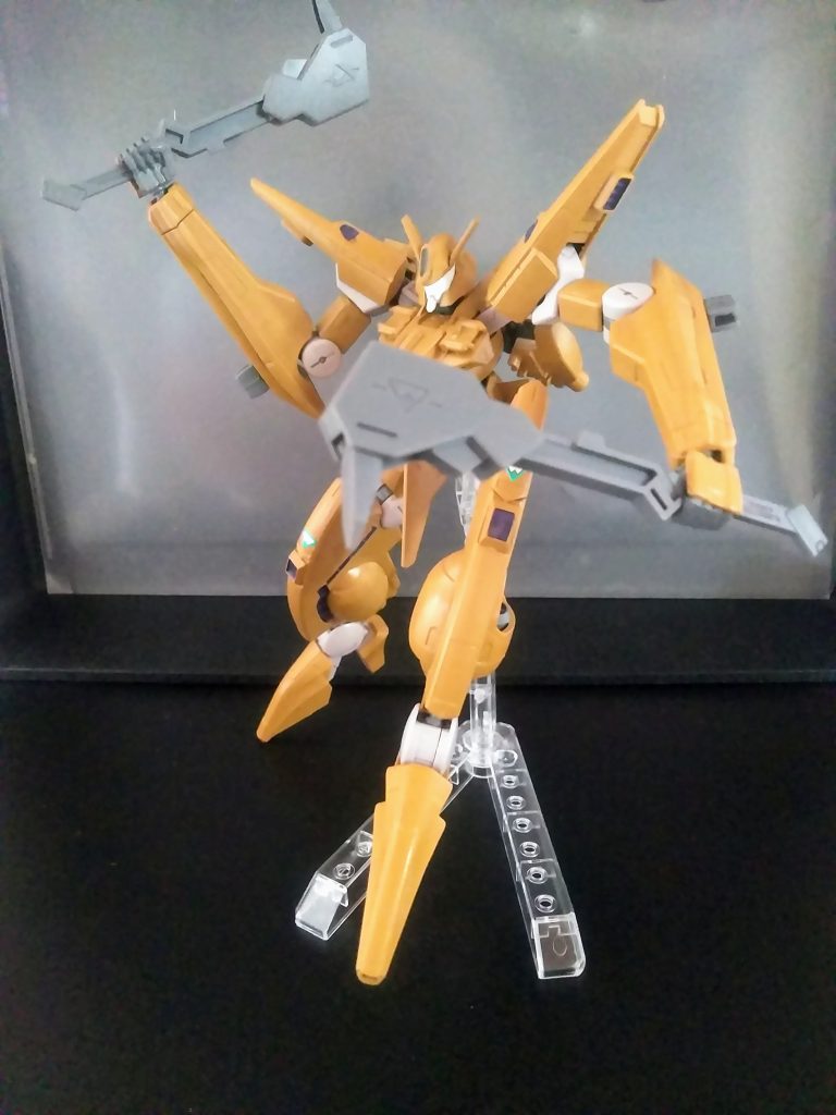 そんな彼は趣味で野菜を育てています😆　　　 畑仕事をする事で、日々のササクレたった心が癒されるそうです😁　　鉄血武器セットより『可変式 メイス × 2』