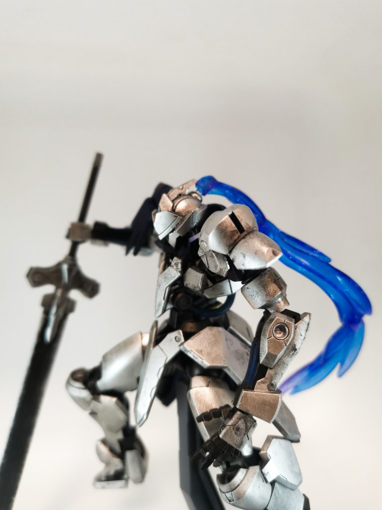 頭はミカエリス。髪はディナイアルガンダムから作ってます。