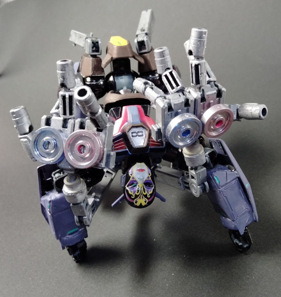 特徴はそれだけではなく、この柔軟な動き（笑）夢に出てきたらすみません（笑）