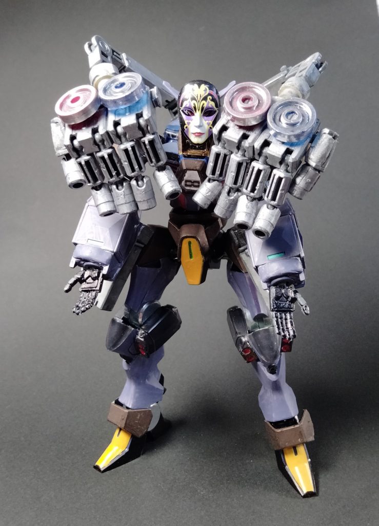 ビッグハンドの手の平には、30MSのクリアパーツを使って、電磁シールド発生装置的な感じにしました。