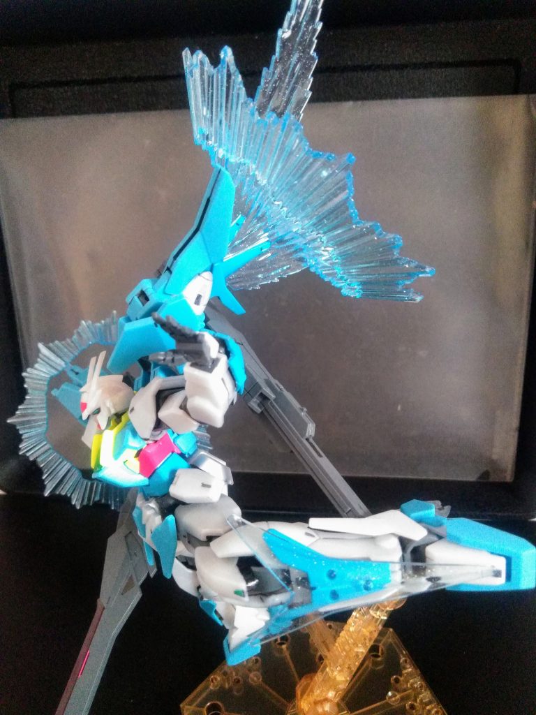 『リクくん』はサッカー部所属。なので、脚に特殊兵装『スカイ レガース』が装備されています😲