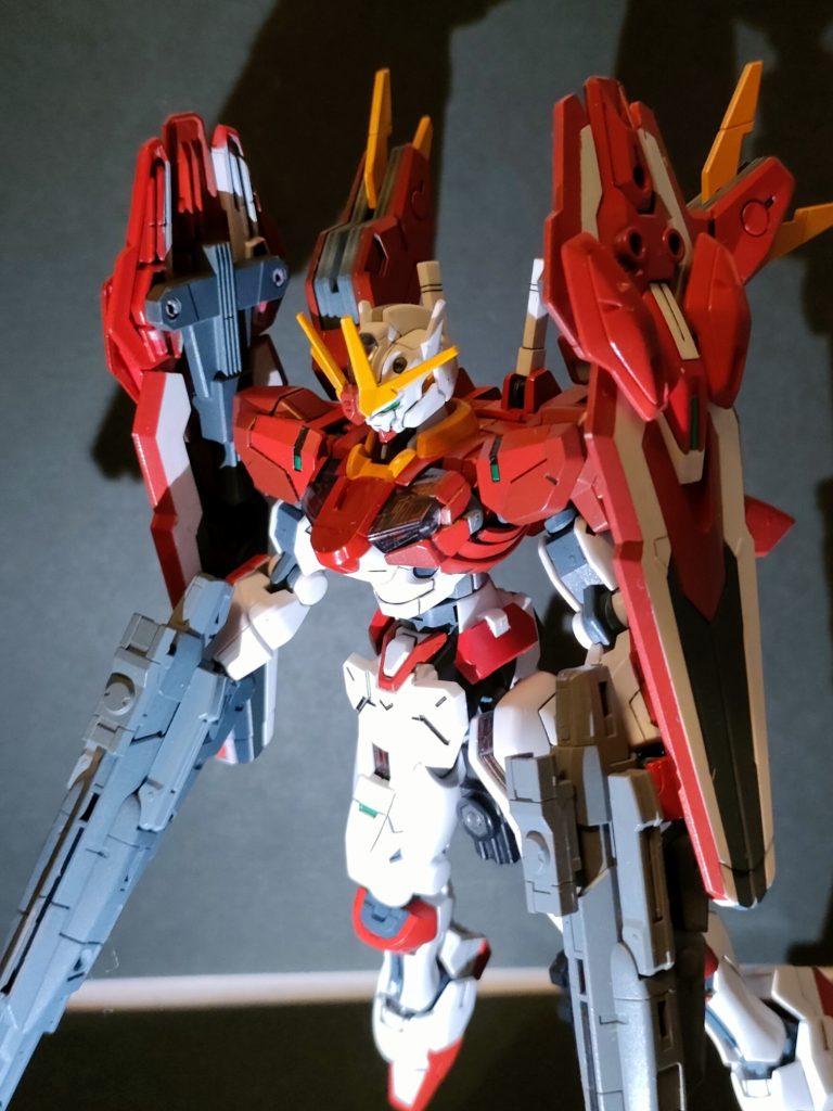 デカールを貼る前です。ダブルエスカッシャンがカッコいい！