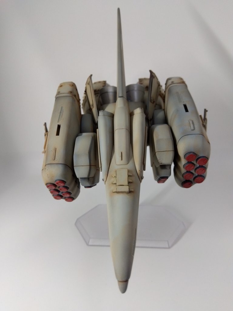 ブースターポッド　色を本体とは違う色で塗っています。　本体はベージュ寄り、ブースターはグレー寄りです。