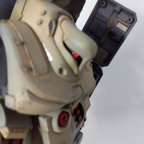 HGズサ　イメージは戦車に寄せて