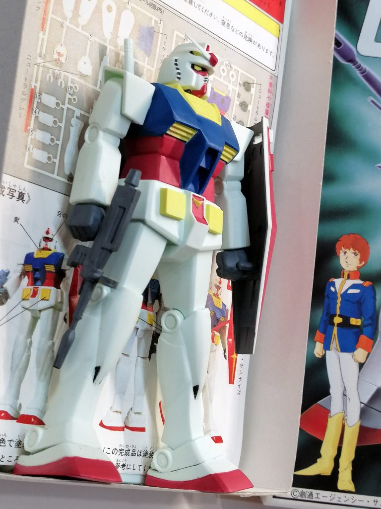 兵器っぽいジオン系モビルスーツもかっこいいですが、やっぱり主役メカはかっこいいですね。