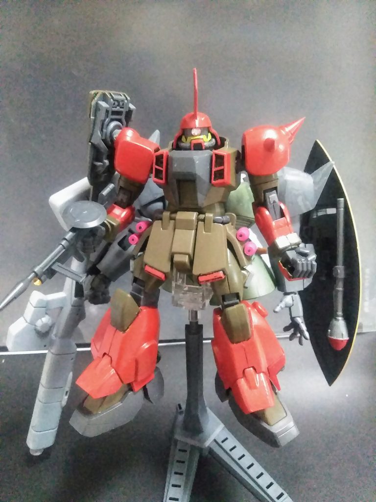 交換換装『ゲルググ・ウィザード』            チョッと盛り過ぎかな❓