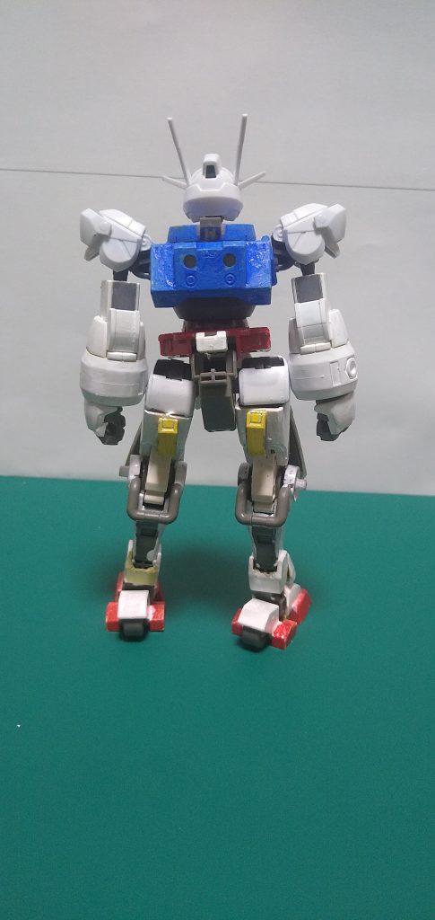 バックパックは予算不足という設定で無しにしました。エアリアルっぽくするためくるぶしアーマーの上部を切り飛ばしてもも裏に移植してます。膝関節のパイプはエアリアルのもも裏パイプっぽく上下前後逆で取り付けました。左くるぶし裏の塗り忘れはマルタンの凡ミスです(笑)後でセセリアに懺悔しに行きます。