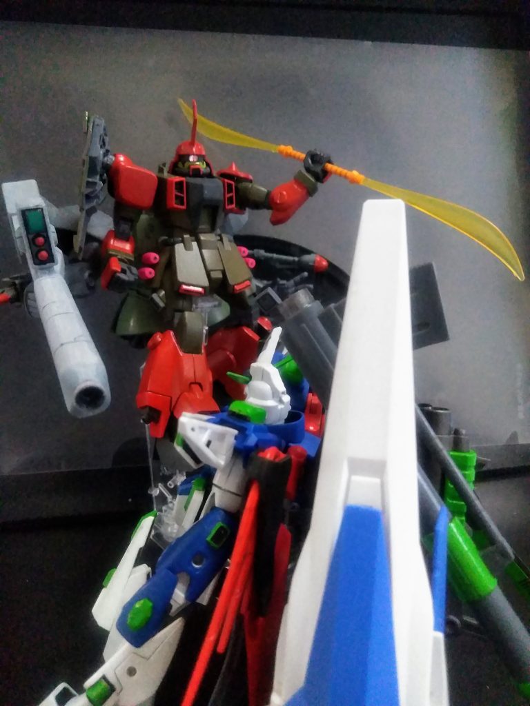 ビーム ランチャー、シールド、シュツルム ファウスト、ビーム 薙刀と成ります😤うっ!やっべ!!ページが足らん!?