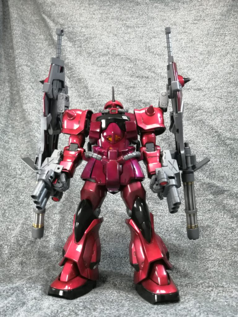 グフ・カスタム レッド・オーガ 『紅鬼』–3枚目/制作者:LUCIOLE