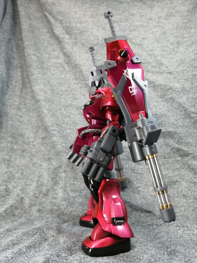 グフ・カスタム レッド・オーガ 『紅鬼』–4枚目/制作者:LUCIOLE