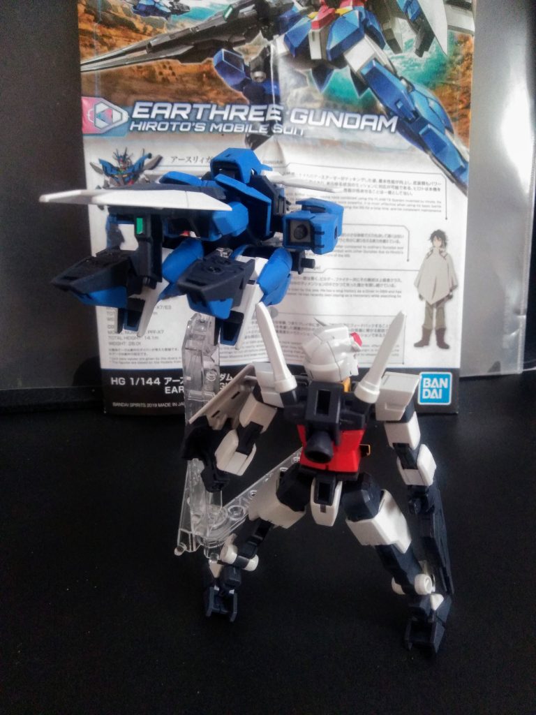 余りに破格のお値段に中身を確認せずに即購入。開封シテみてビックリしました😲『コア ガンダム』こんなチッサイのにメチャクチャ動きます🤣