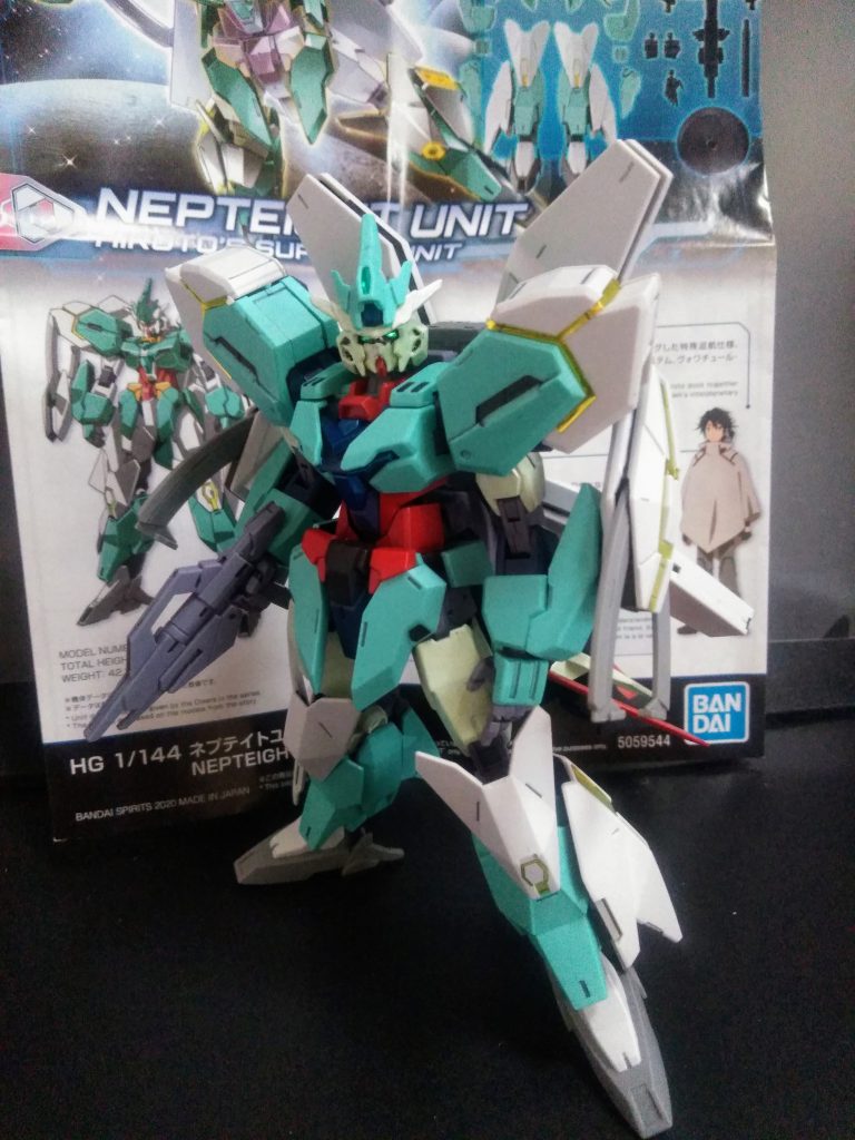 さて、この子も『コア ドッキング!』 移動が主となるらしい形態です🤔 『スターゲイザー ガンダム』と同じ『光圧を推進力とする《ヴォワチュール・リュミエール》』が使えるとか😲 武装は腕部先端にビーム ガンが在るのみだそうです😢