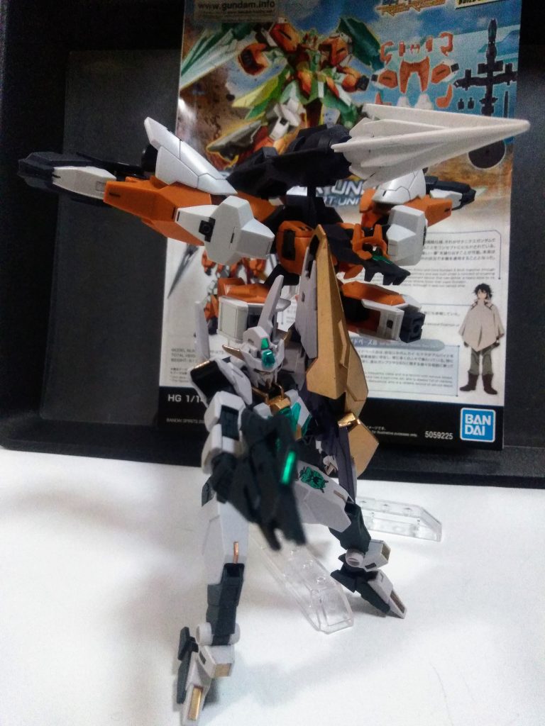 　『土星の六番』となるこのアーマー。　　　　　　　『コアガンダム』は付属しないので『C.G Ⅱ のG-3仕様』を購入『アストレイ・ゴールドフレーム』ぽく、塗装してみました😆