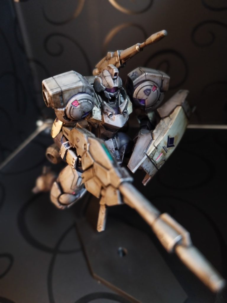 エースじゃなくて良いんだ俺たちは所詮飯食うために金で動く戦争屋よ……こいつが終わったら一杯ひっかけようぜ