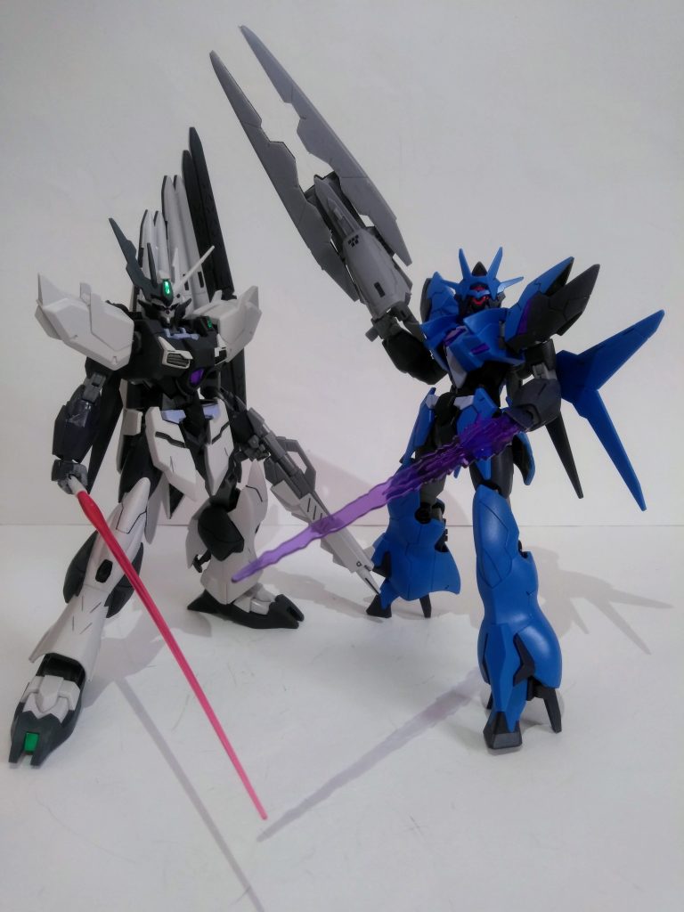 劇中登場機体以外にも色々作って楽しめる😍 この子はホント良キットだと考えます😁お目汚し ありがとうございました。