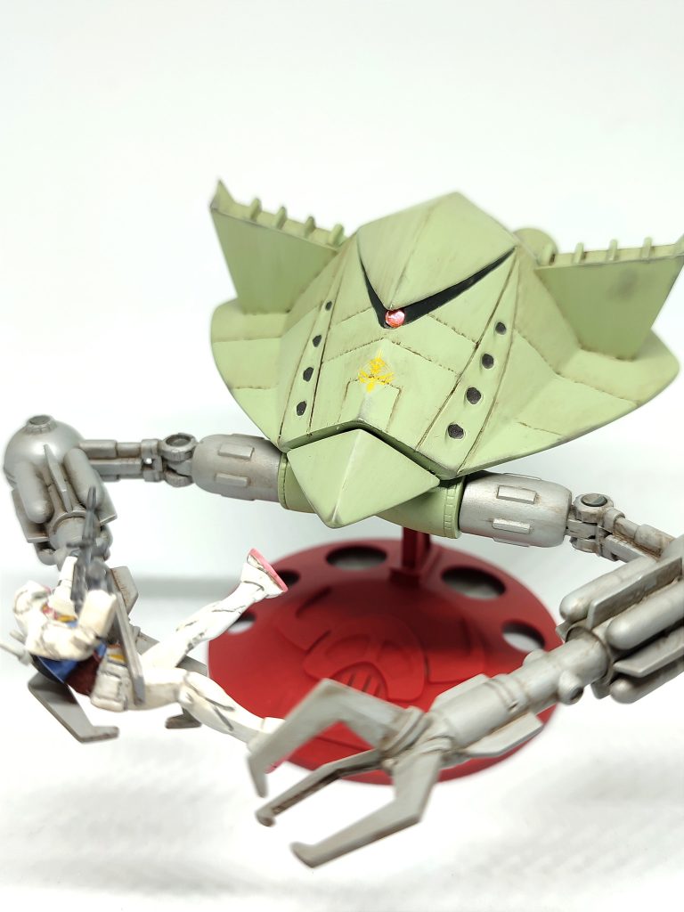 まえ。基本ストレート組みです。一応、関節はポリランナー（ポリキャップパーツのランナー部分）で作り直したのですが、完成しても基本動かさないのでそのままでも良かったかも…😅