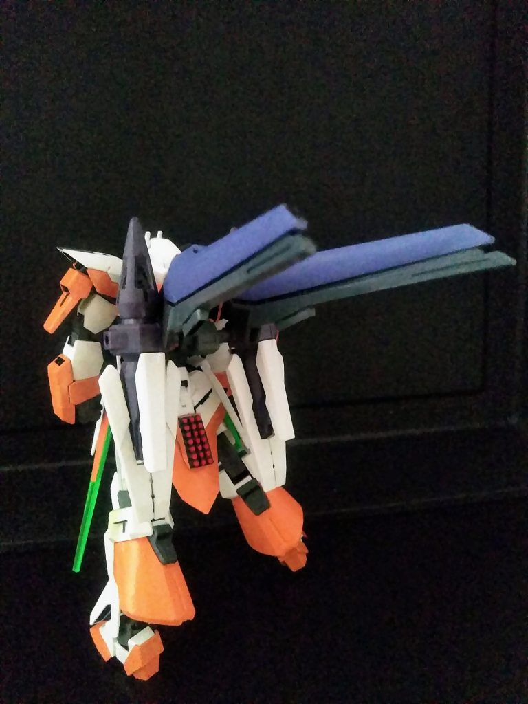 ダイバーは『フクカ・イチョウさん』 女性タイプの『E L ダイバー』です。 主人公である『朱仁 狡』の通う高校にて、生徒会副会長を務めています😊 どういう経緯かはご想像におまかせします🙇⤵️(相変わらず無責任)