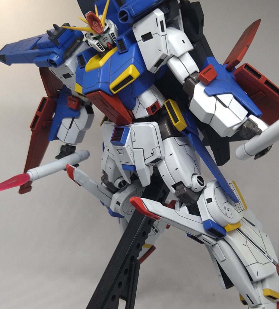 肘にロール軸を追加し、アニメやゲームで良くあるガワラ曲げが出来るようにしてます。