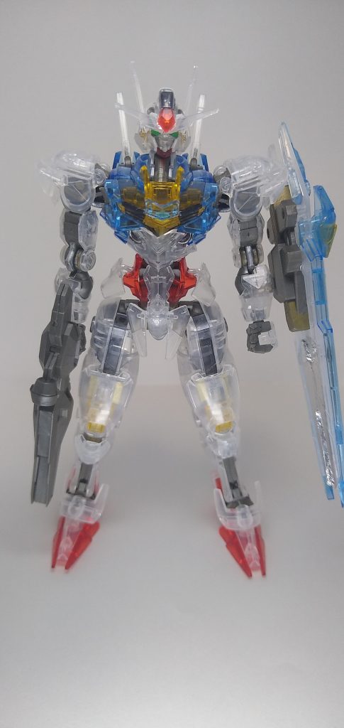 折角クリアカラーなので外は塗らずフレーム内部のみ部分塗装しました。うーん…わかりにくい……(^_^;)