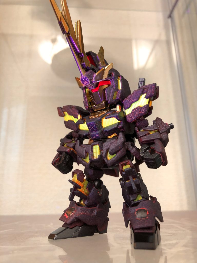 ユニコーンモード。去年福岡旅行で買った赤ユニコーンの余剰パーツを無理やり加工して再現しました。サイコフレーム閉じられないんで飽くまでなんちゃってですが。