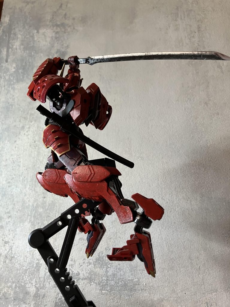 野太刀による一撃殺法、示現流バルバドスは太刀を使いモビルアーマーを粉砕していった