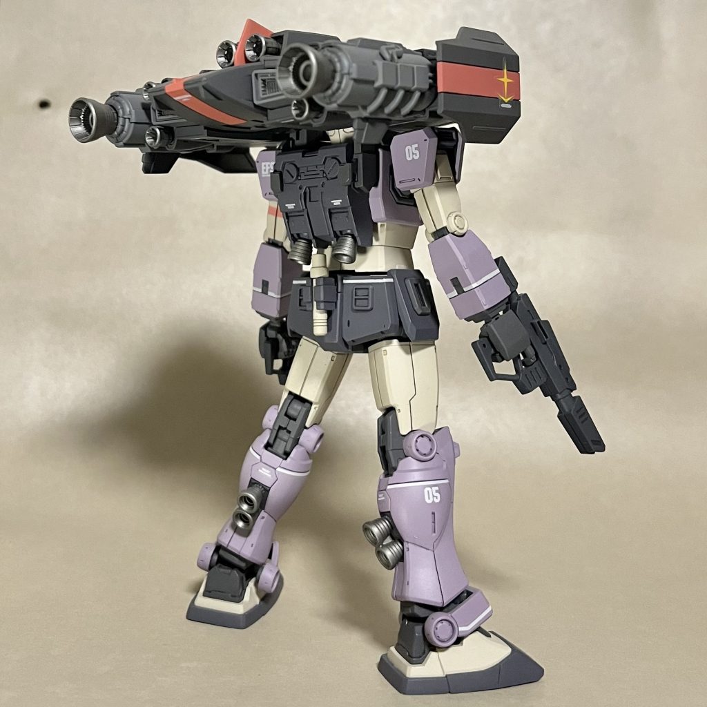 武器に合わせ サイドアーマーはガードカスタムのものに交換トップヘビーで倒れやすいのが欠点