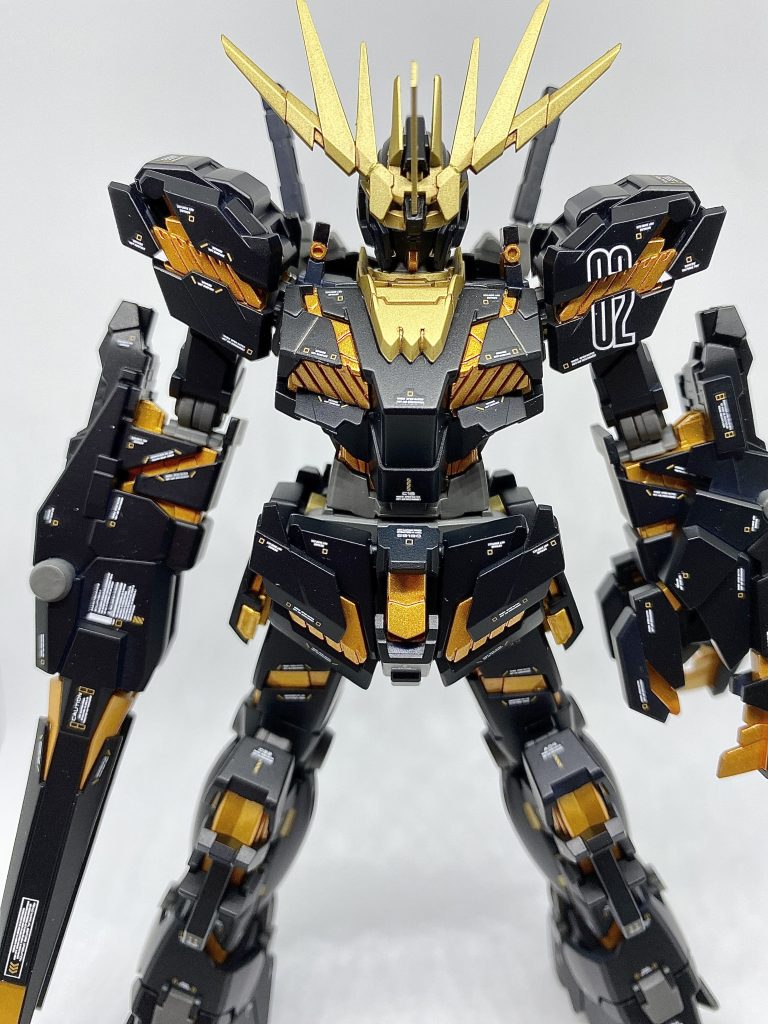 デカールはハイキューパーツの水転写デカールとガンダムデカールを併用しました。バンシィ用のデカール欲しいなぁ。出たらデカール貼るためにまたバンシィを作りますが笑