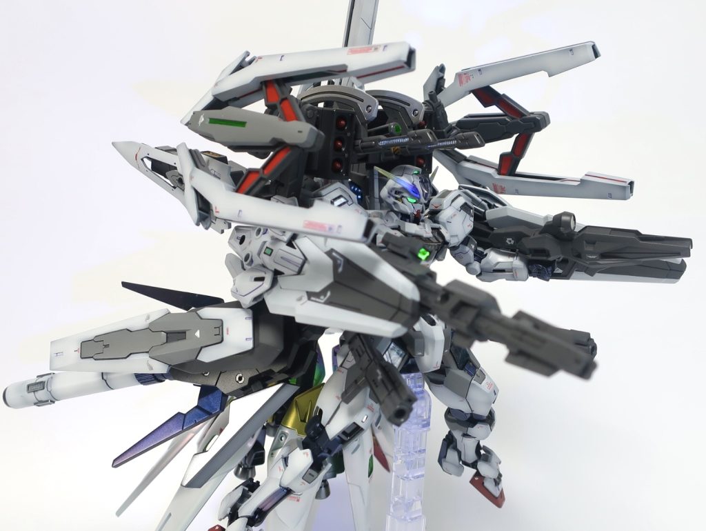 武装フェーズドアレイキャノン×23連装ミサイルランチャー×2アックス型ビームキャノン×2腰部ビームガン×2エスカッシャン×3（ガンビット33基)シールドガンビット×4バリアブルロッドライフルビームサーベル×2ビームサーベル付ビームライフルガンビットライフル名実ともに化け物になりました