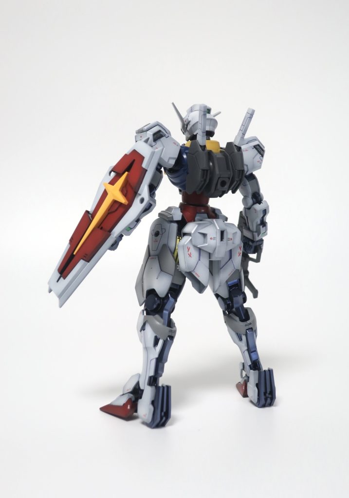 RX-78-2のシールドはキャリバーンが持つと若干浮くので、インパルスのを拝借しました