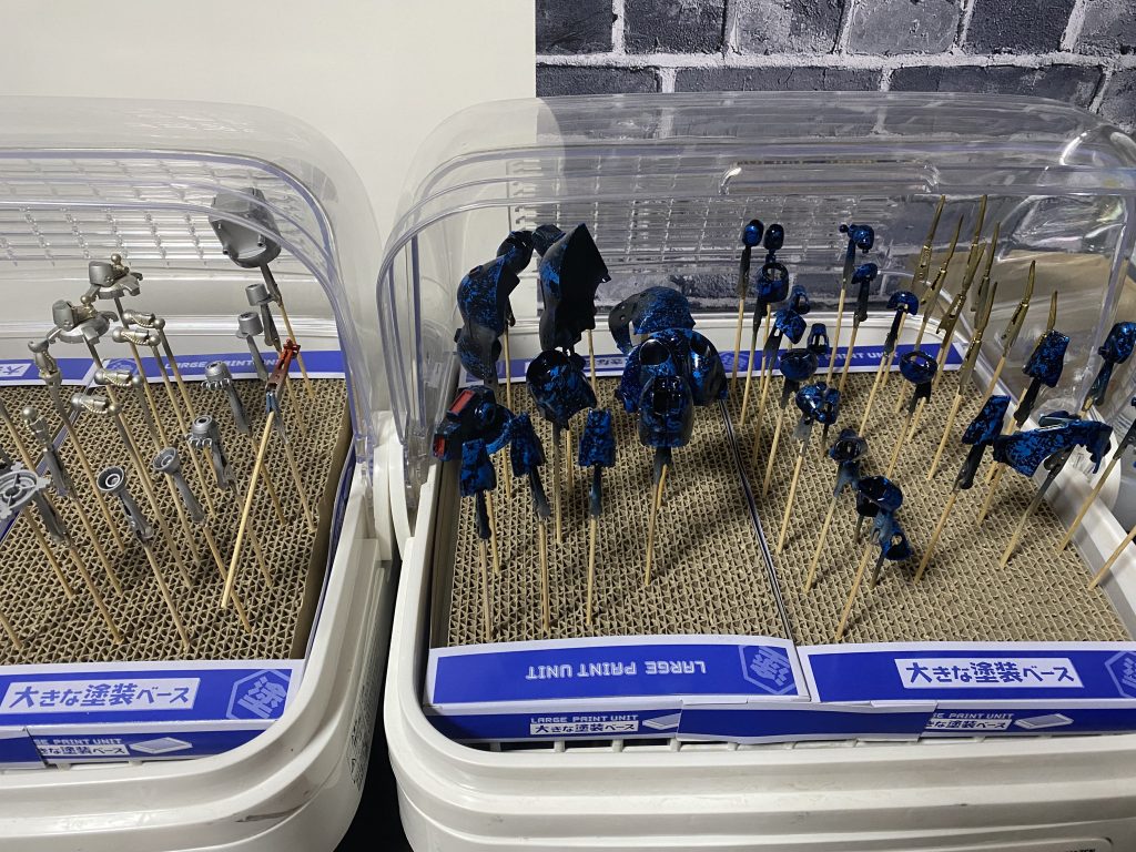 クリアーブルーで整えて、光沢クリアで仕上げ。