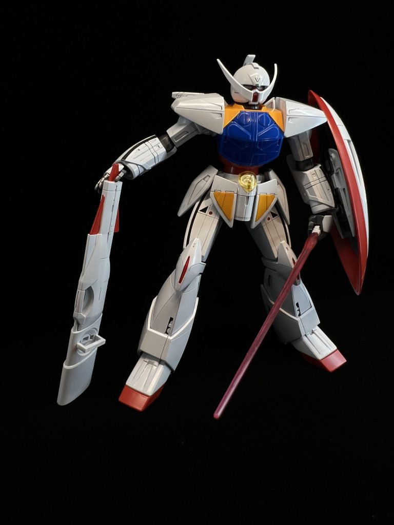 ∀はBRも盾もどういう持ち方をするにせよ機体と一緒にあるとシルエットにメリハリが付いてカッコ良く見えると思います。