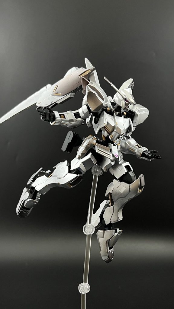 鉄血のバエル–5枚目/制作者：鋼機