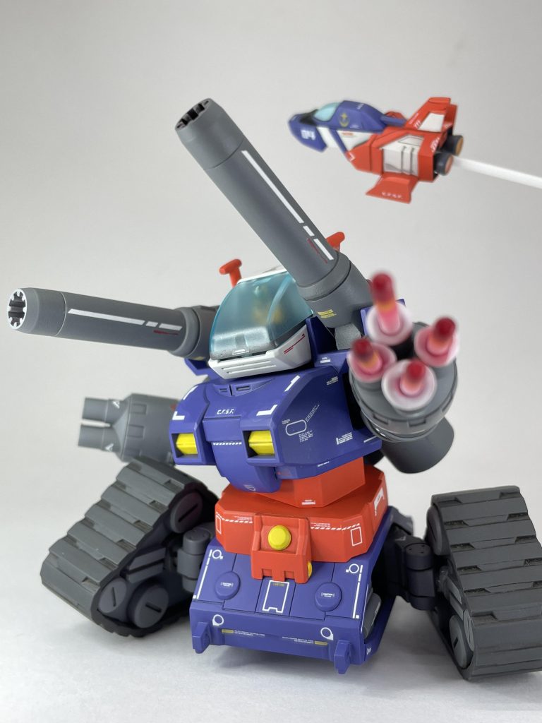 Gフレームを仕込んで、装甲は腹部のみプラ板から作り、肘関節はホビーベース球体ジョイント、転輪ウラは適当にパーツを貼りました。